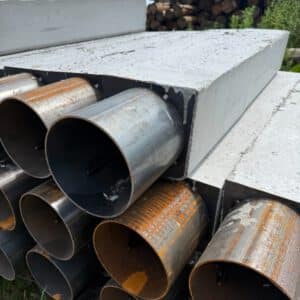 320.007 Betonnen oplanger L 1,5 m vierkant 22