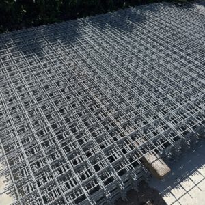 400.160 Draadmat 5 mm  10 x 10 cm - 2 x 3 m Gegalv