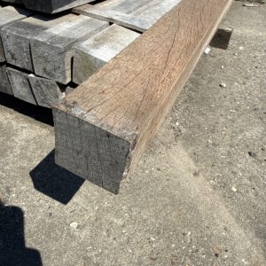 600.250 Hardhouten paal  L.3.00 m   6 x 6 cm