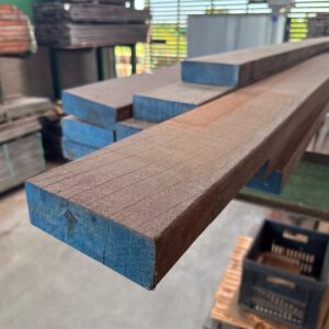 540.330 M1 Azobe geschaafd 50 x 150 mm