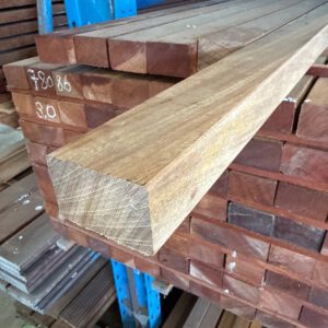 540.380 M1 H.H. profiel balk 50 x 68 mm
