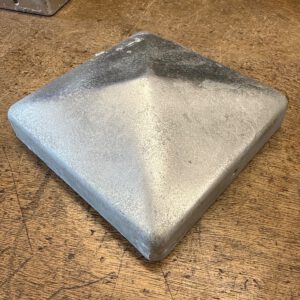 880.272 Paal Piramide  121 x 121 mm