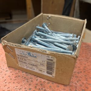 700.810 Slotschroeven  6 x  90 mm