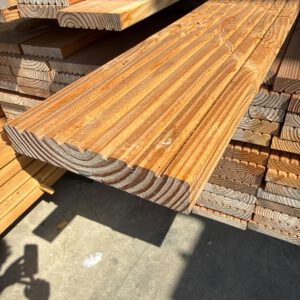 560.083 M1 Douglas Ribbelplank 28 x 145