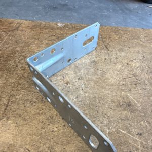 880.240 Hoekanker 150 x 150 mm met Ril