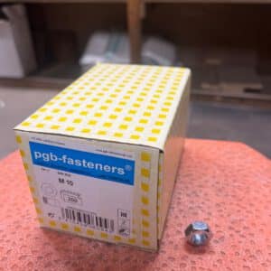 820.270 Gegalv moeren  10 mm