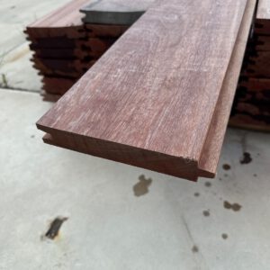 540.280 M1 Angelim Vermelho Damwand 30 x 185 mm per meter
